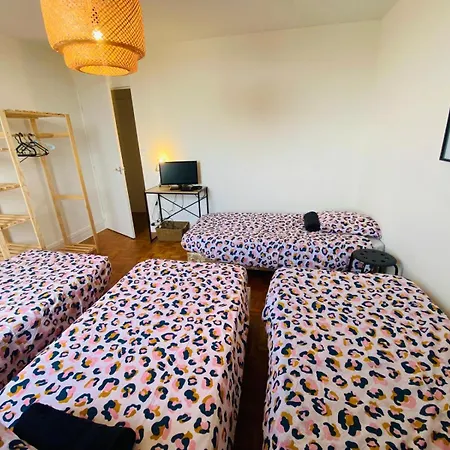 Le Saint Louis- Parking -poitiers Centre - Dortoir Пуатье