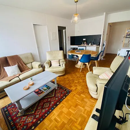 Le Saint Louis- Parking -poitiers Centre - Dortoir * Пуатье